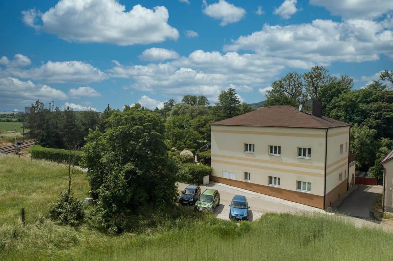 Mlynsky Ostrov Apartment 2 Zdice Exterior foto